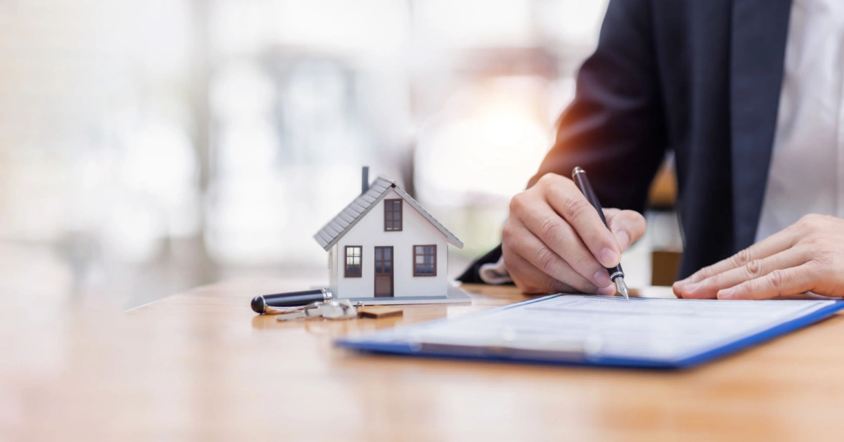 Should I Overpay My £41k Mortgage Despite Facing an Early Repayment Charge? Expert Advice from David Hollingworth